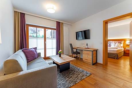 One-Bedroom Suite with Terrace