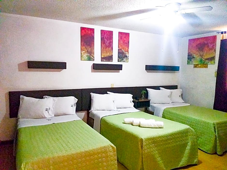 Hotel Trevi