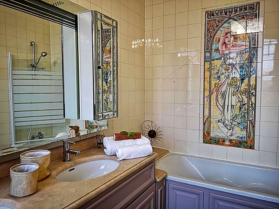 La Villa des Roses Gîte Chambres d'hôtes Piscine chauffée