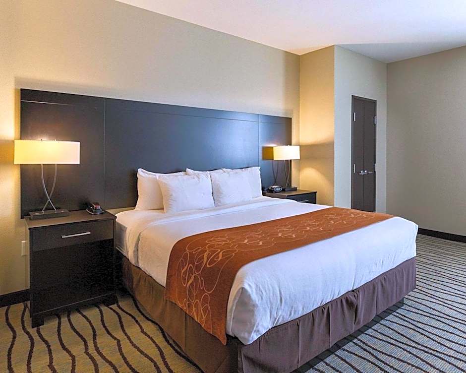 Comfort Suites near Westchase on Beltway 8