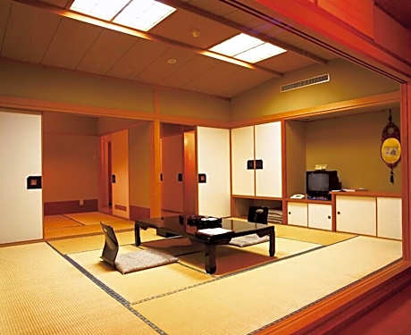 Kokusai Sado Kanko Hotel Yahatakan