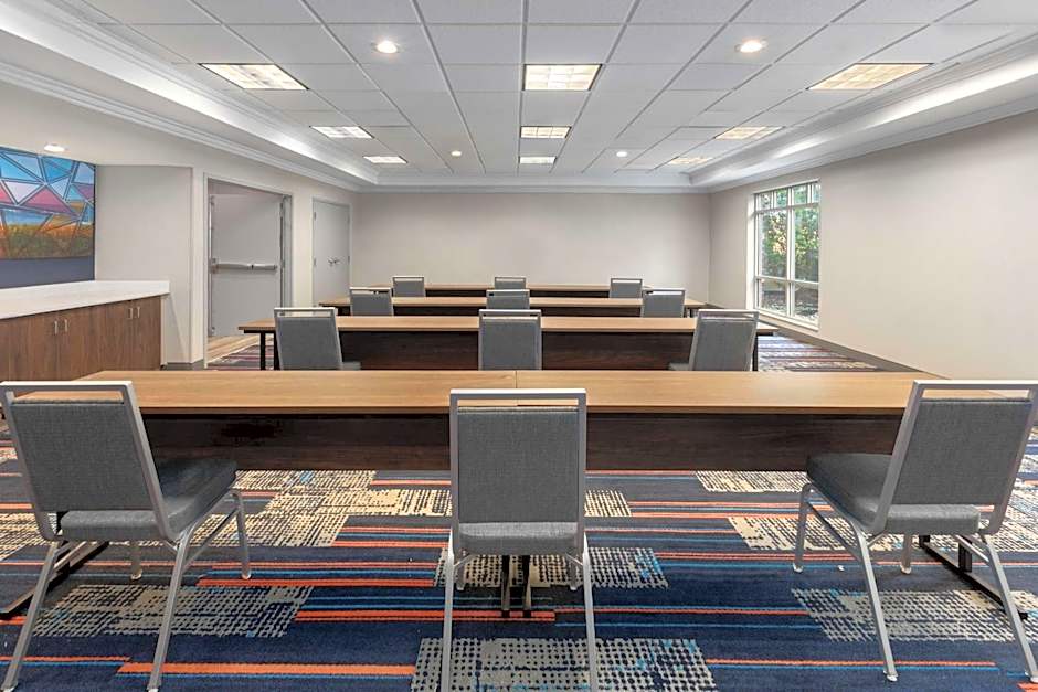 Hampton Inn By Hilton And Suites Saginaw