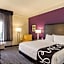 La Quinta Inn & Suites by Wyndham Denver Airport Dia