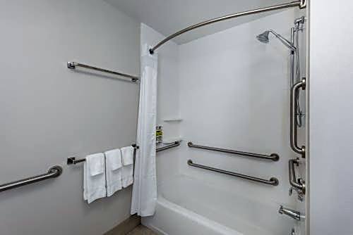 Holiday Inn Express And Suites Ottawa By IHG