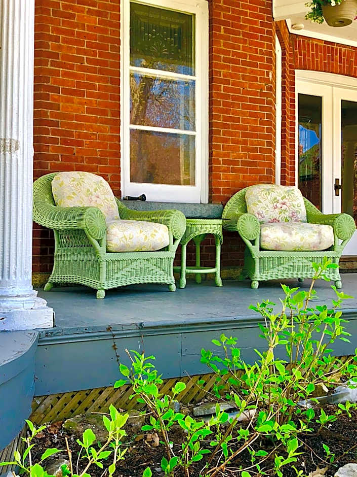 1000 Islands Bed and Breakfast-The Bulloch House