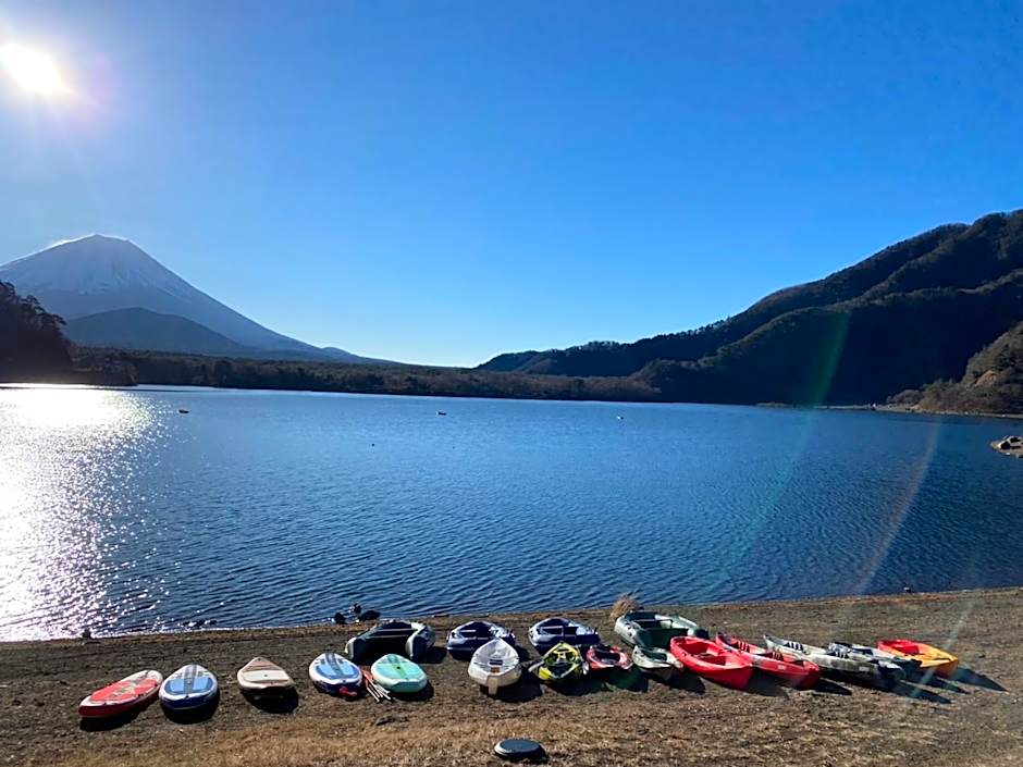 Shoji Lake Hotel