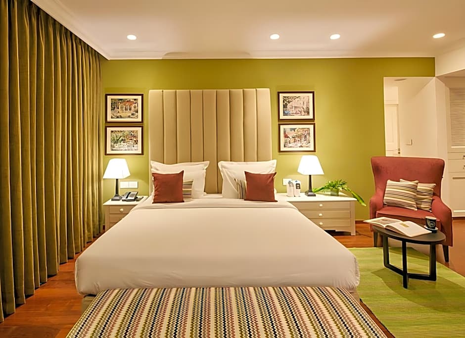 The Waverly Hotel & Residences