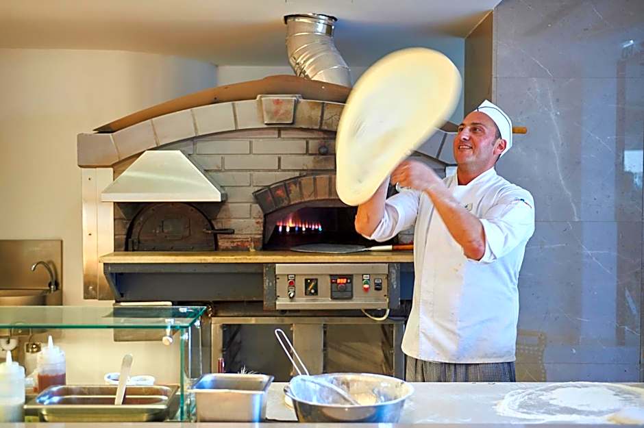 Sunrise Oasis Hotel & Waterpark