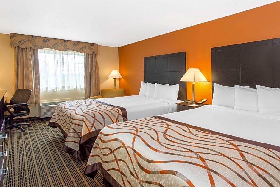 Baymont by Wyndham Muskegon