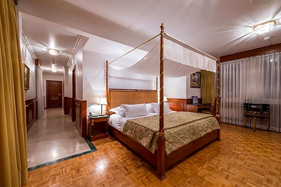 Hotel Century