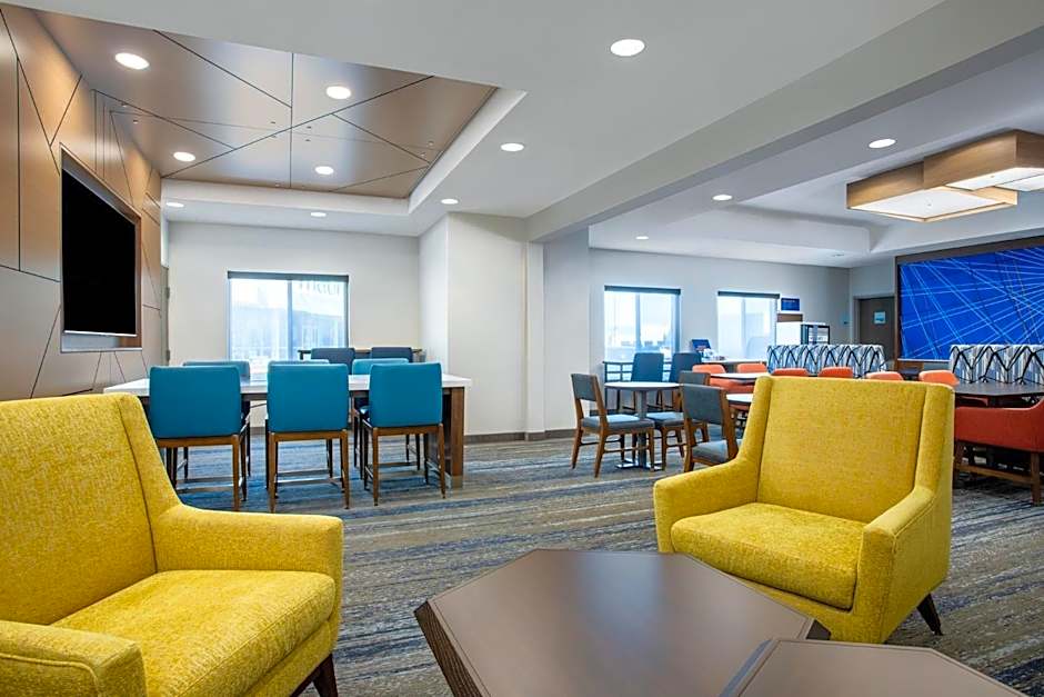 Holiday Inn Express Hotel And Suites Clinton By IHG