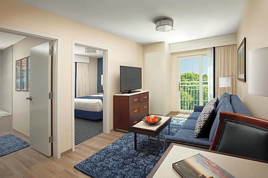 Hyannis Harbor Hotel