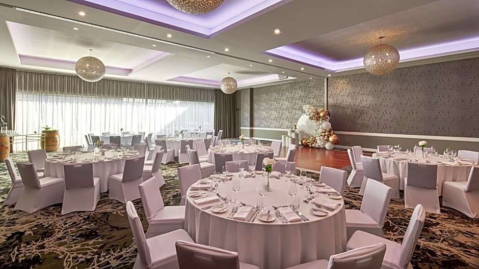 Holiday Inn Warwick Farm By IHG