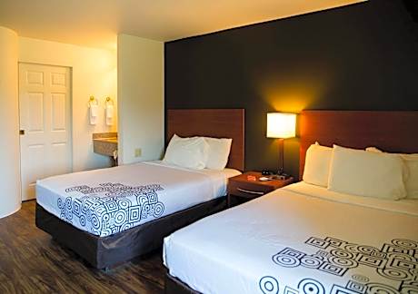 Double Room with Two Double Beds - Non-Smoking