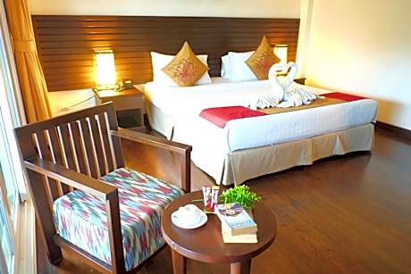 Deluxe Double or Twin Room with Sea View