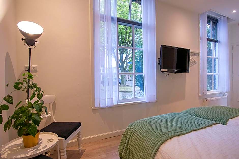 Lekkerwegbijleeuwen, 1 minuut naar hartje centrum