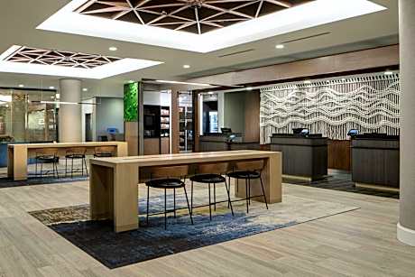 Courtyard by Marriott Chicago Downtown/River North