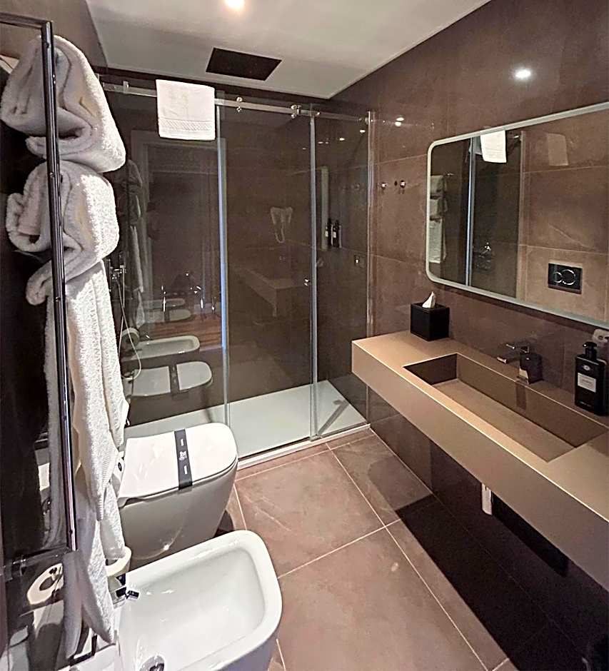 Caruso Place Luxury Rooms & Suites