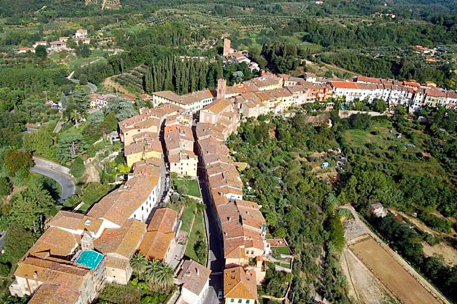 Quattro Gigli Palace