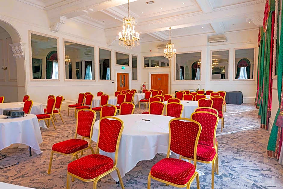 Bristol Grand Hotel By Sunday