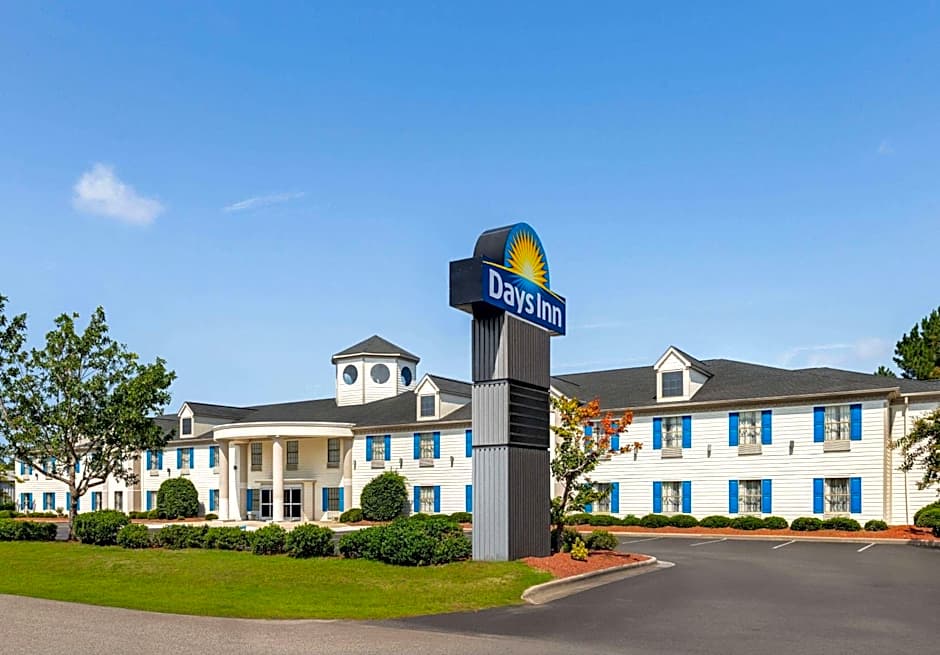 Days Inn by Wyndham Shallotte