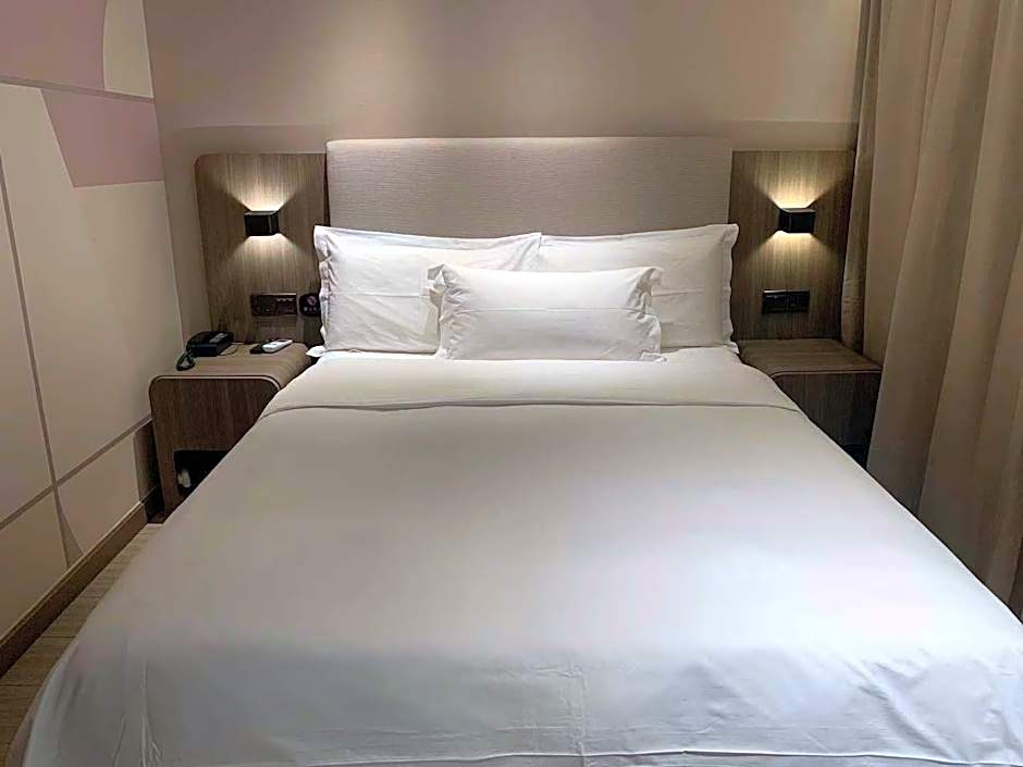 Hanting Hotel Shijiazhuang Zhonghua Street Bolin Zhuang Metro Station