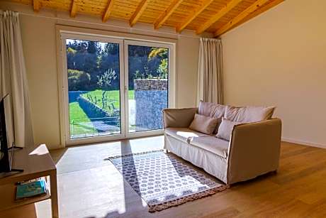 One-Bedroom Deluxe Apartment