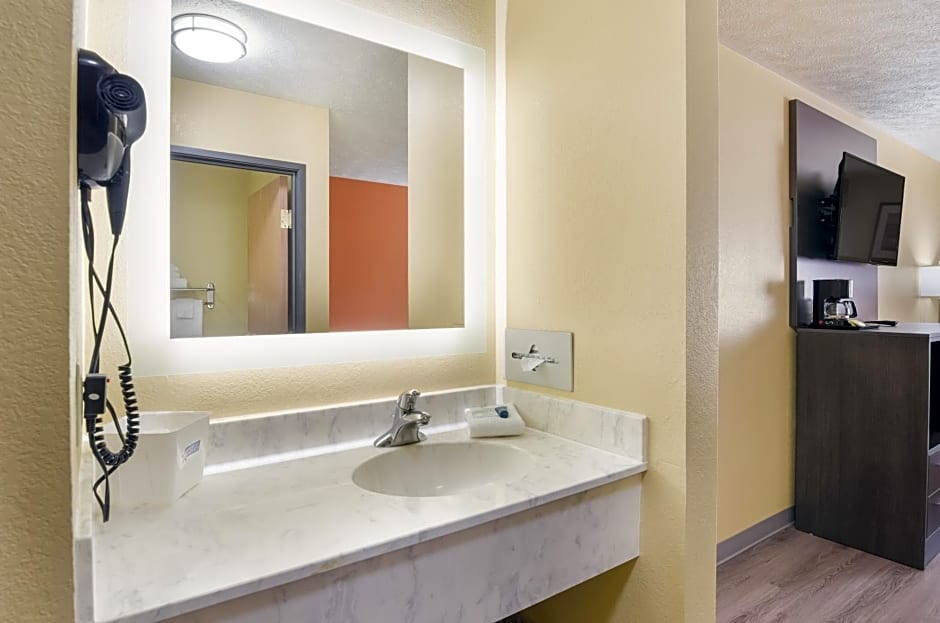 Americas Best Value Inn & Suites Independence VA