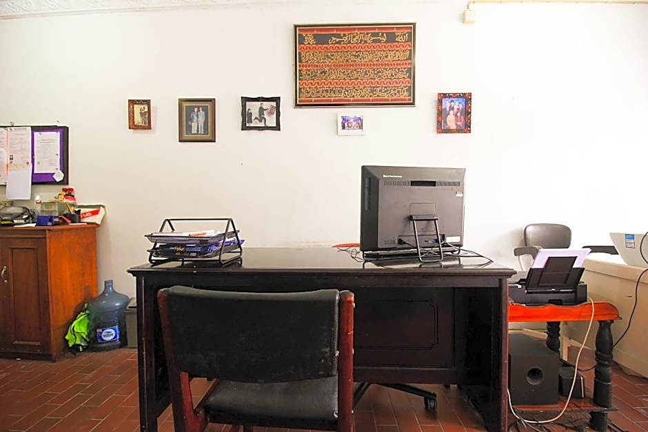 OYO Life 2553 Kost Daya