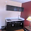 Red Roof Inn & Suites Indianapolis Airport