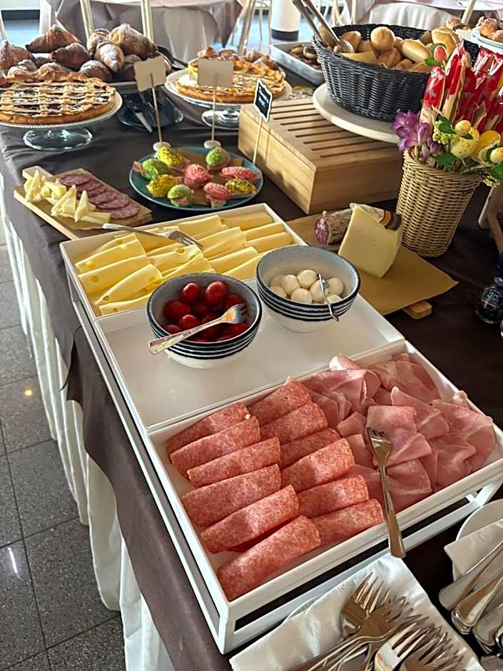 Hotel Garisenda sul Lungomare Riccione B&BRUNCH
