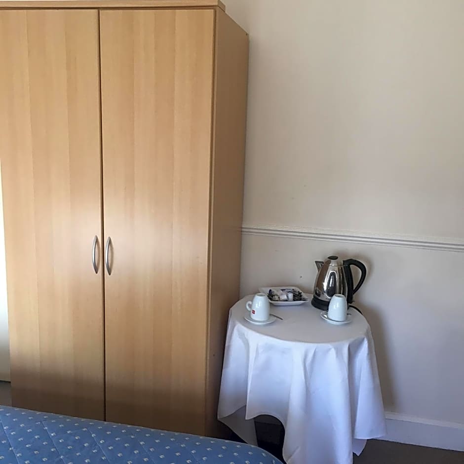 Colnbrook Lodge Guest House