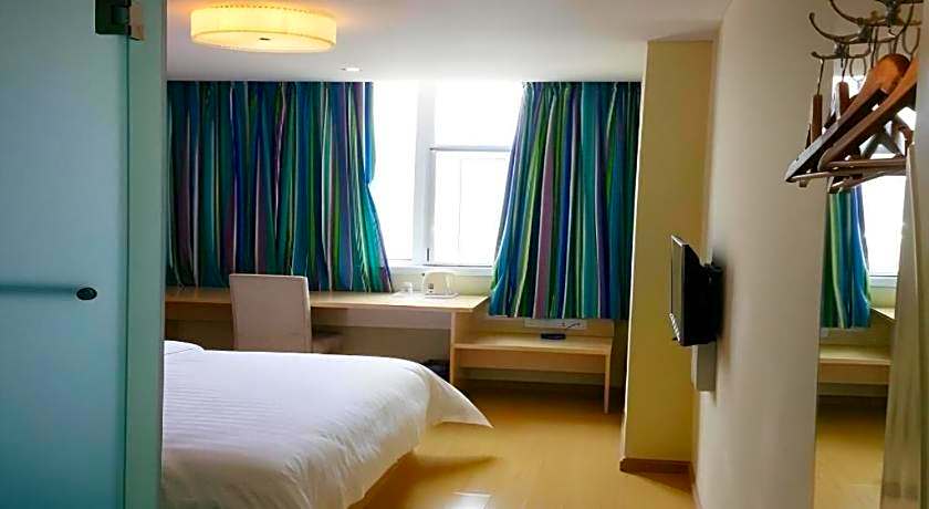7 Days Inn Nanchang Jiefang West Road Xinjia'an Metro Station
