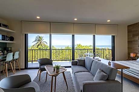 Ocean View Loft in Punta Cocos - D102