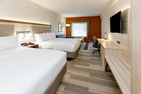 Queen Suite with Two Queen Beds and Sofa Bed