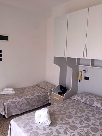 Triple Room (1 Double Bed and 1 Twin Bed)