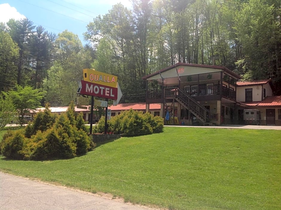 Qualla Cabins and Motel Cherokee near Casino