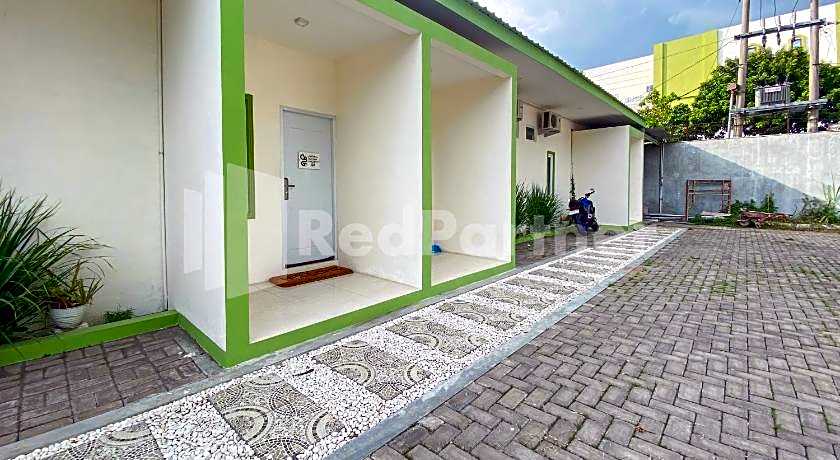 CBG INN RedPartner near Stasiun Solo Balapan
