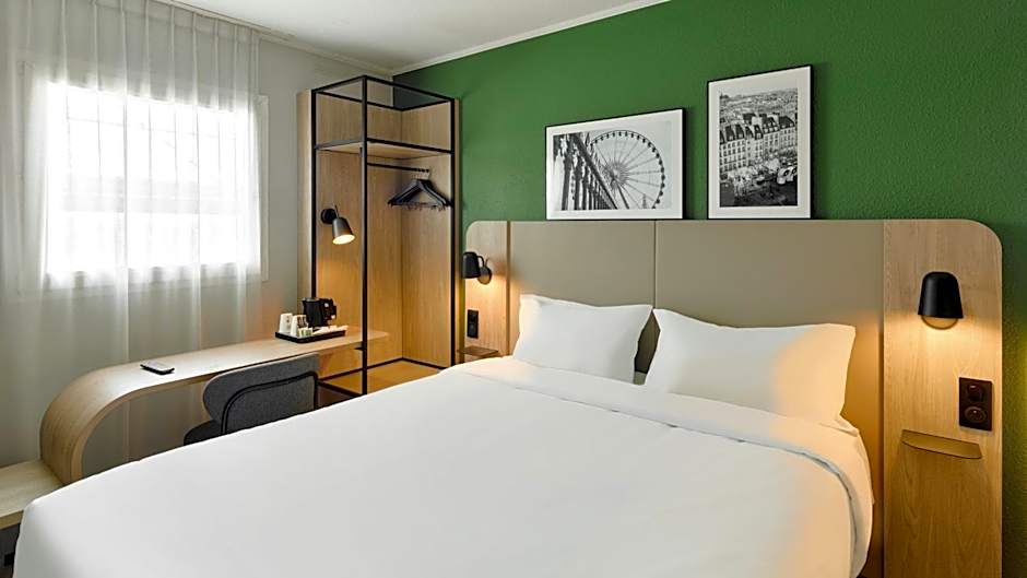 Hotel Campanile Roissy