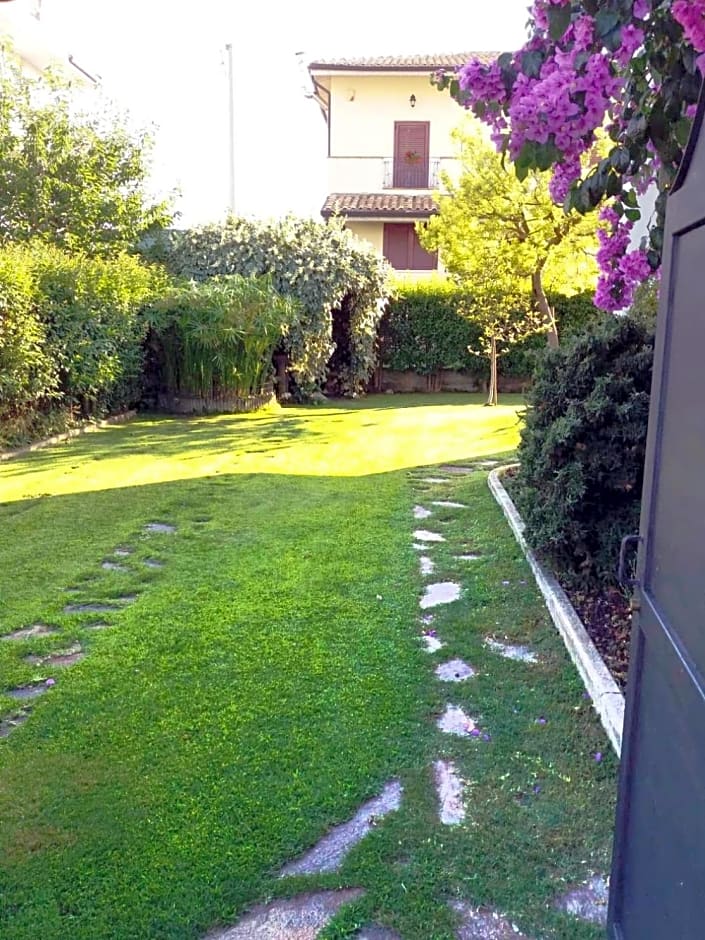 B&B La Bouganville Di Sante E Rosa – Manoppello, MO