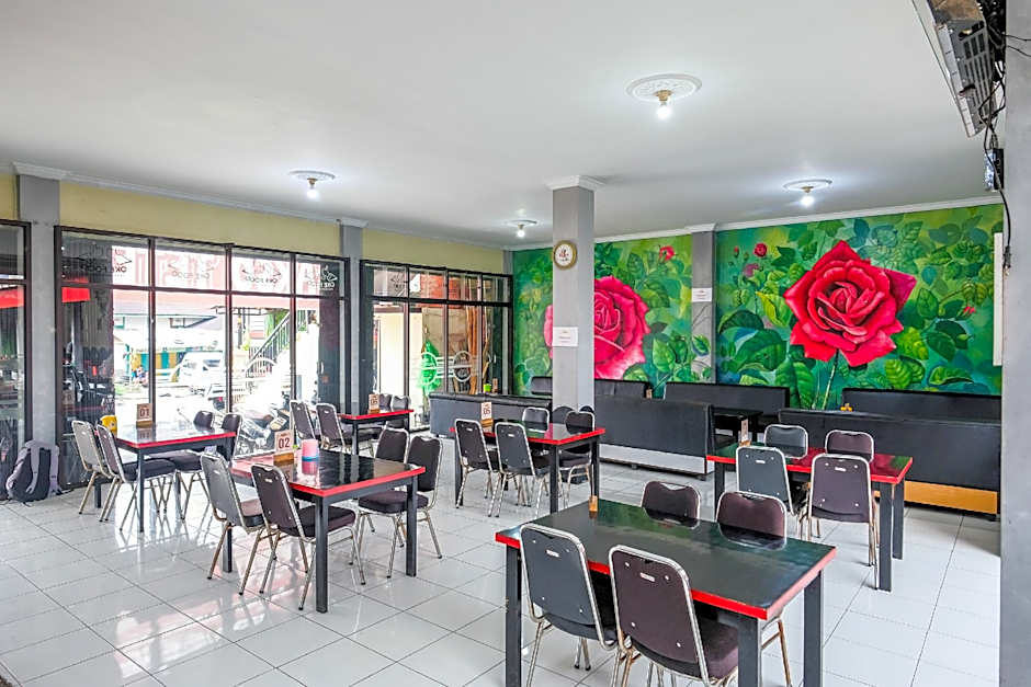 RedDoorz Syariah near Alun Alun Wonosobo 4