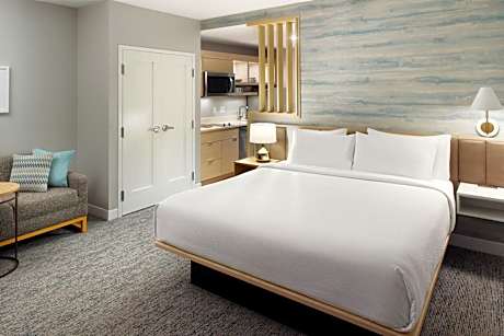 King Studio with Sofa Bed
