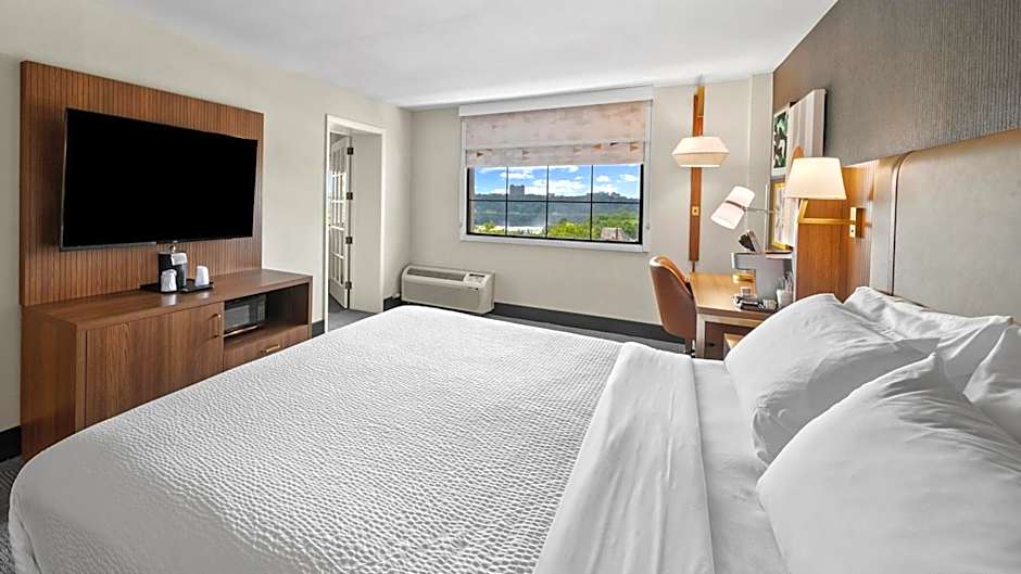 Holiday Inn Niagara Falls State Park Entry By IHG