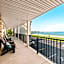 Gold Coast Inn ⁀➷ Breathtaking Sunsets ➠ Standard Lake View Room ➠ 106