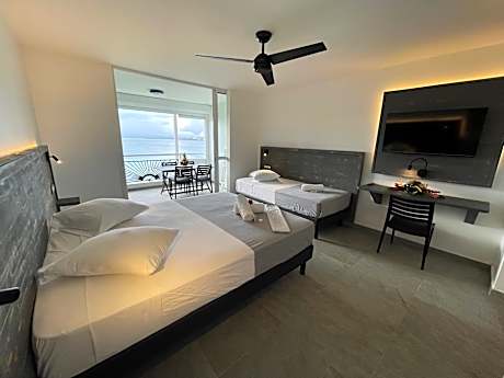 Studio with Sea View