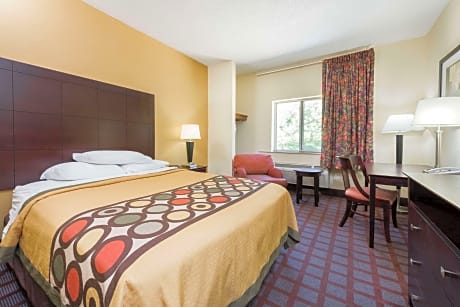 1 King Bed Studio Suite Non-Smoking