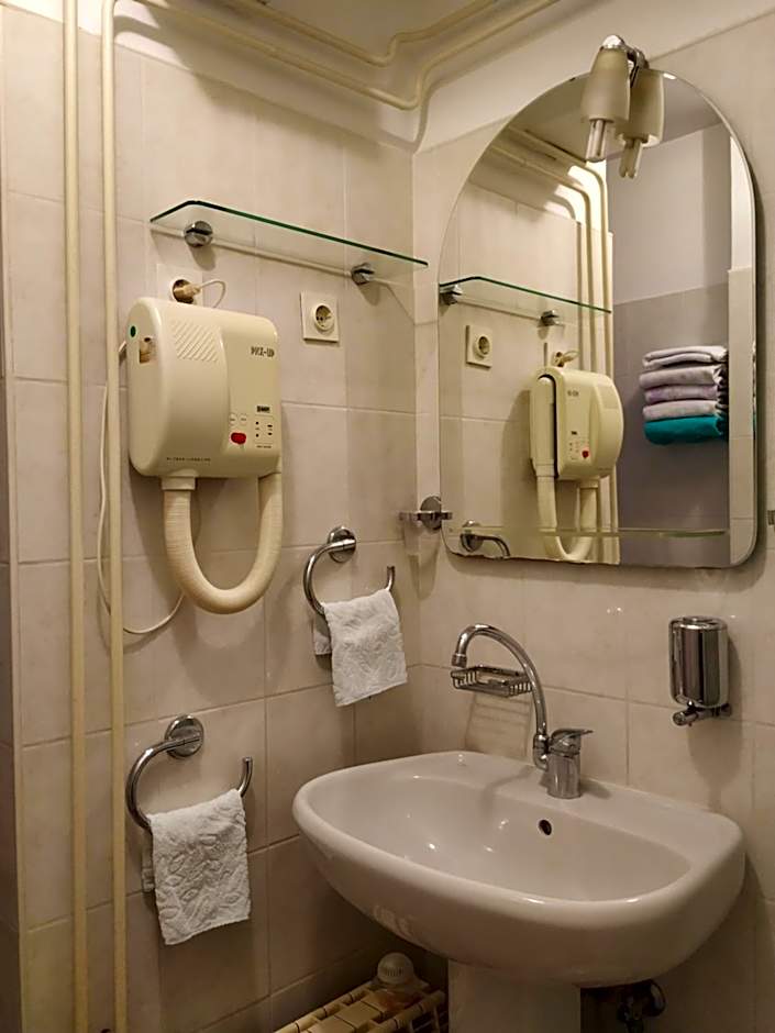 Accomodation Pertout