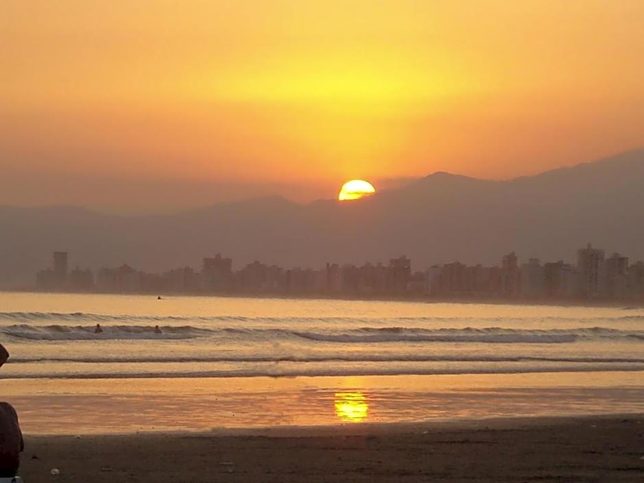 Apê Temporada Praia Grande SP Completo com Piscina, Churrasqueira, Estacionamento