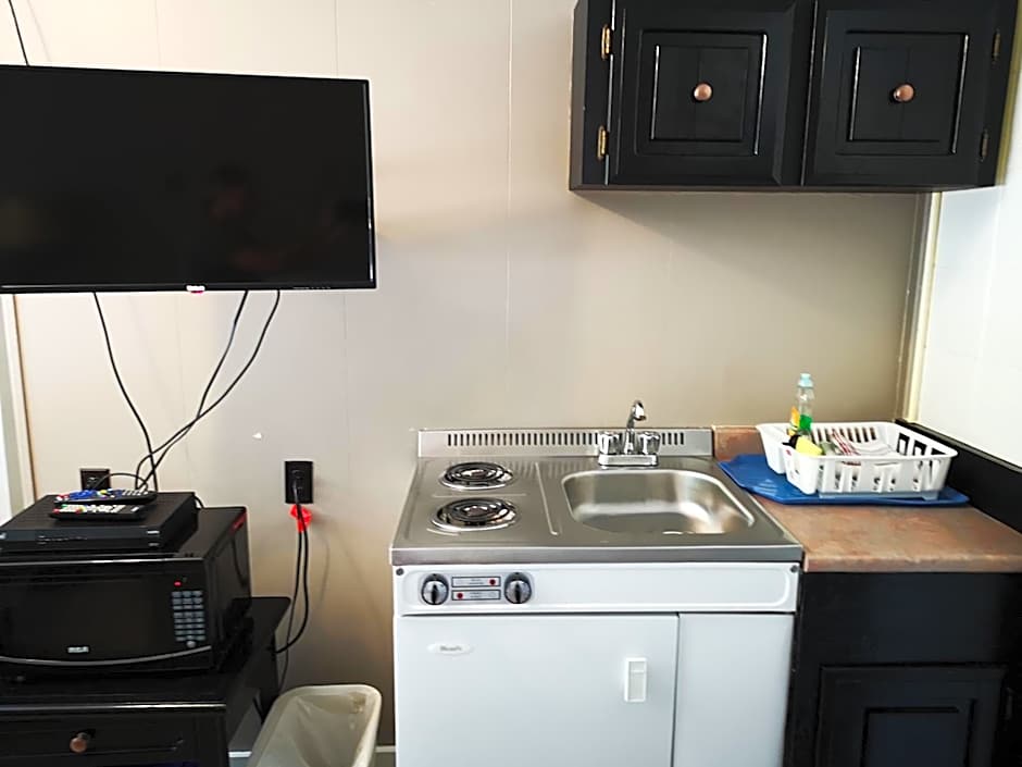 Overlook Inn & Cabins