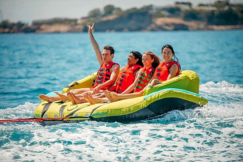 Grand Bleu Beach Resort